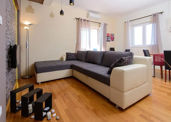 Apartment Maja Ii *