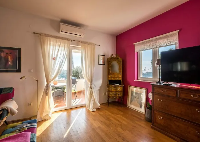 Maja Ii Apartment *
