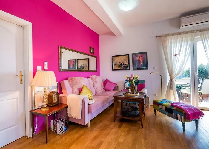 Maja Ii Apartment